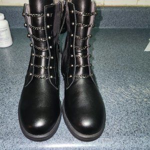 Black boots